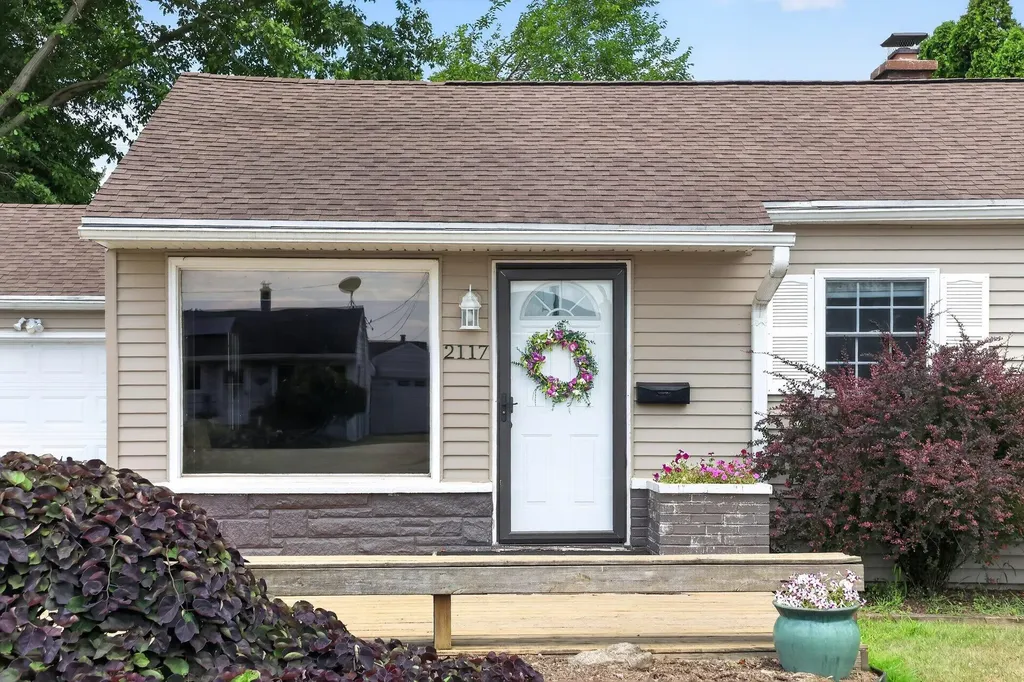 2117 Dorchester Avenue Kalamazoo City MI 49001
