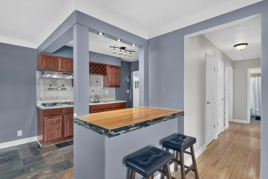 2117 Dorchester Avenue Kalamazoo City MI 49001