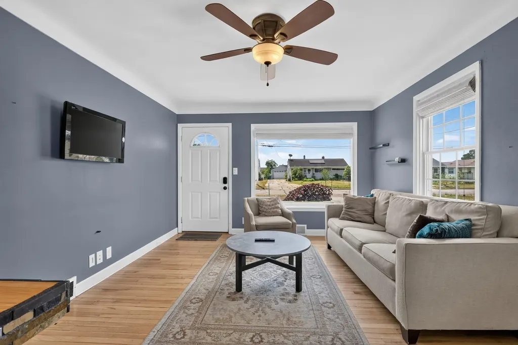 2117 Dorchester Avenue Kalamazoo City MI 49001