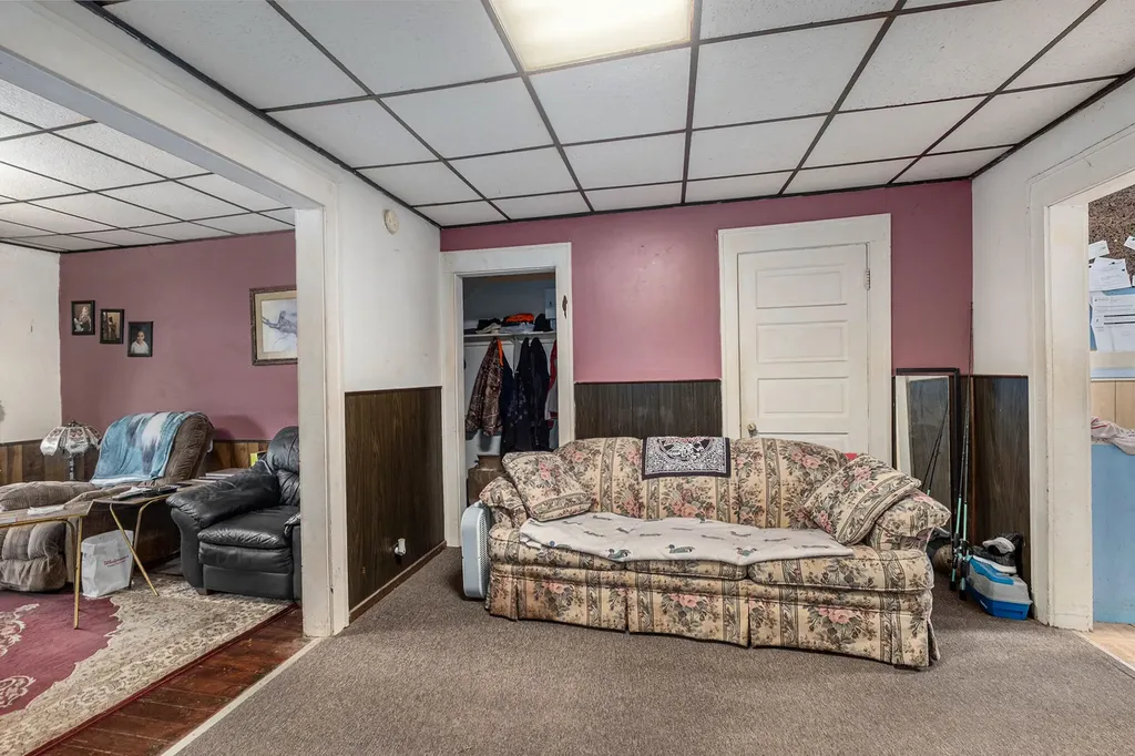 914 Courtney Street NW Grand Rapids City MI 49504