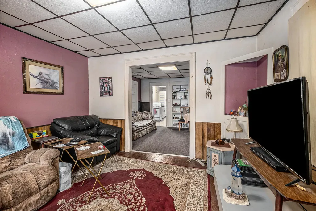 914 Courtney Street NW Grand Rapids City MI 49504