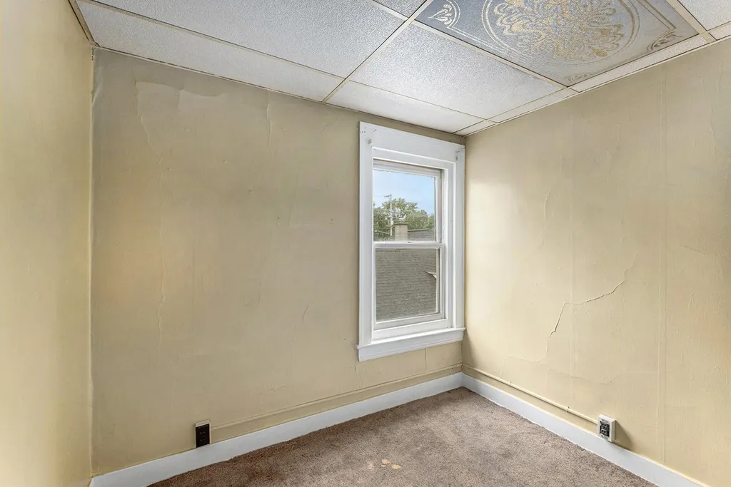 914 Courtney Street NW Grand Rapids City MI 49504