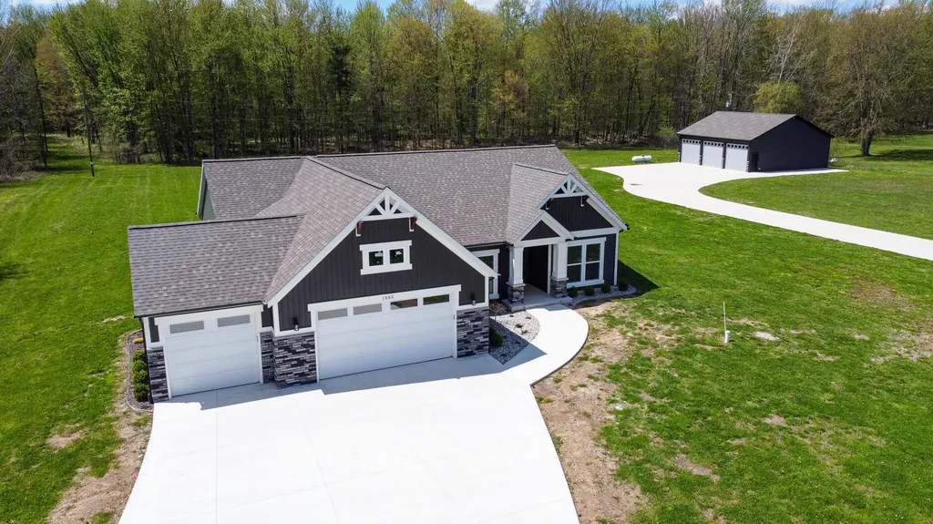 1885 Shaw Road Casnovia Township MI 49303
