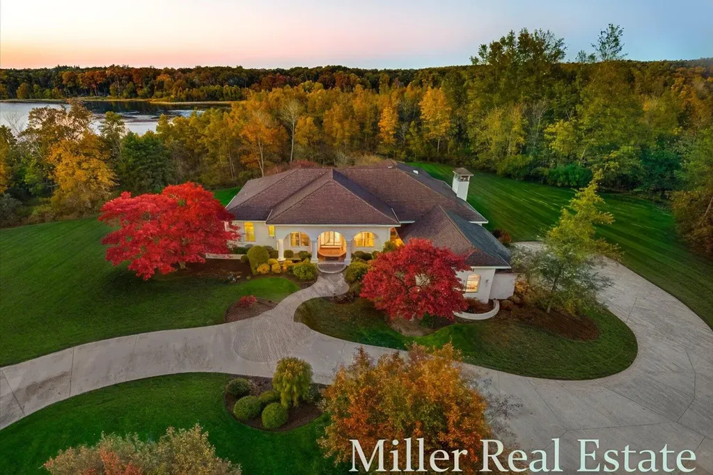 660 Indian Hills Drive Hastings Charter Township MI 49058