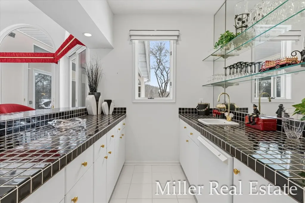 660 Indian Hills Drive Hastings Charter Township MI 49058