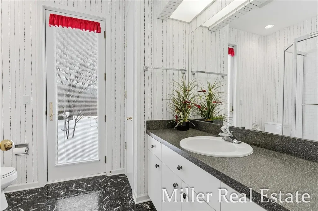 660 Indian Hills Drive Hastings Charter Township MI 49058