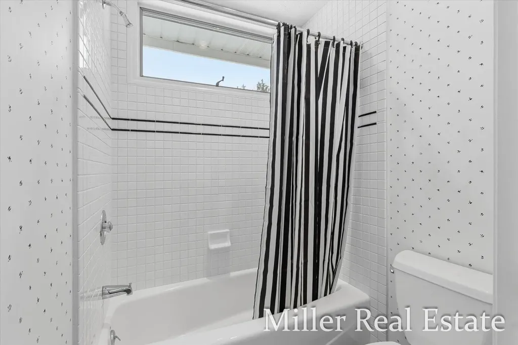 660 Indian Hills Drive Hastings Charter Township MI 49058
