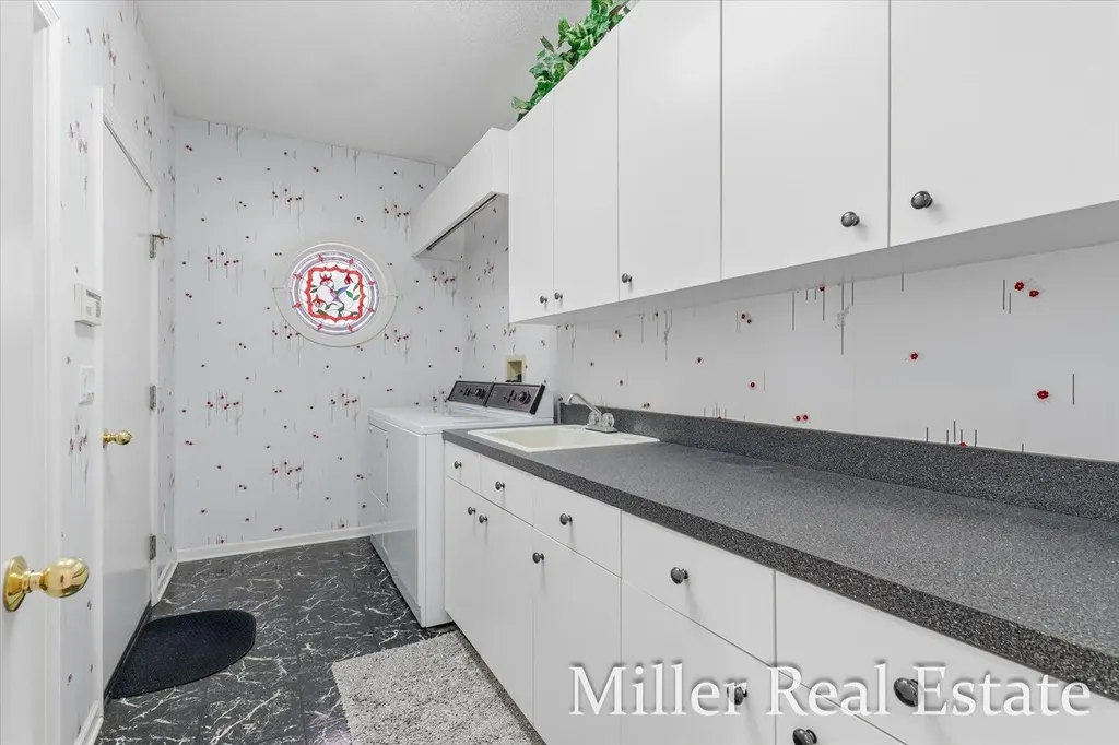 660 Indian Hills Drive Hastings Charter Township MI 49058