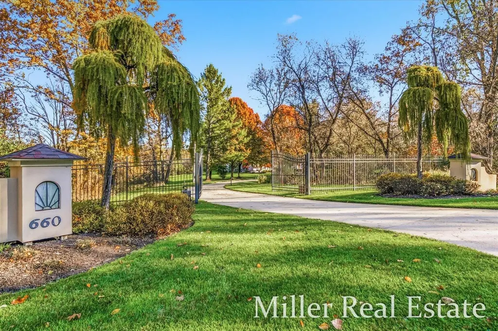 660 Indian Hills Drive Hastings Charter Township MI 49058