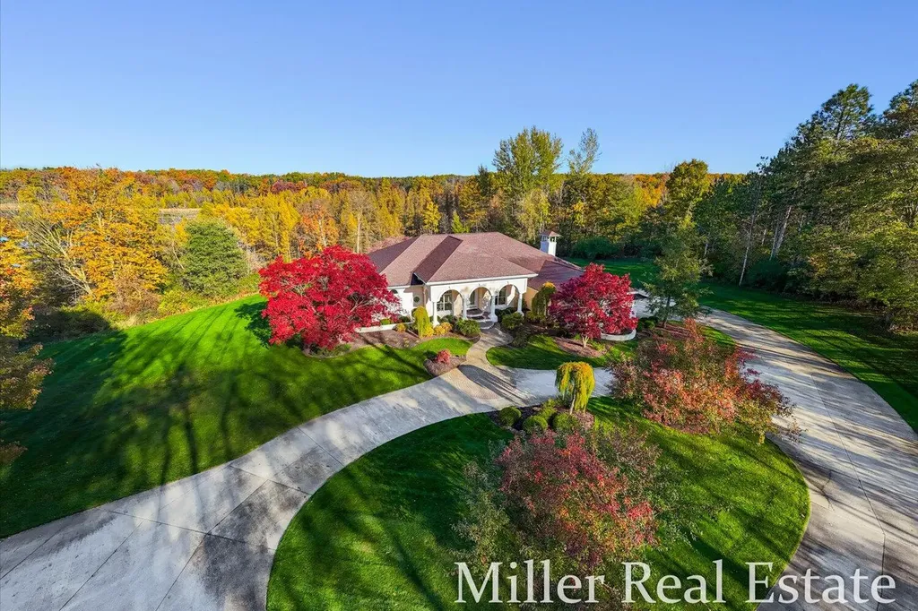 660 Indian Hills Drive Hastings Charter Township MI 49058