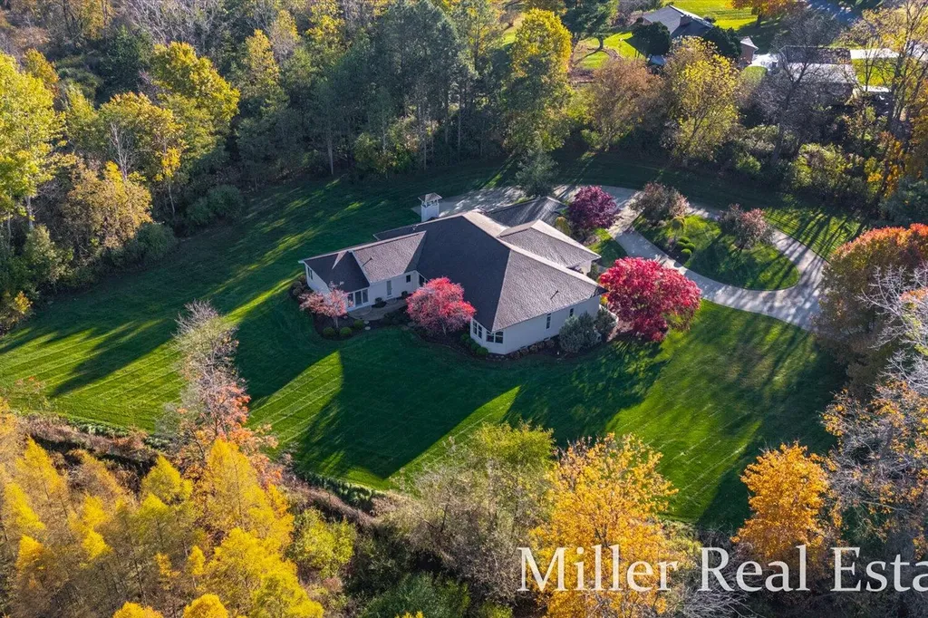 660 Indian Hills Drive Hastings Charter Township MI 49058