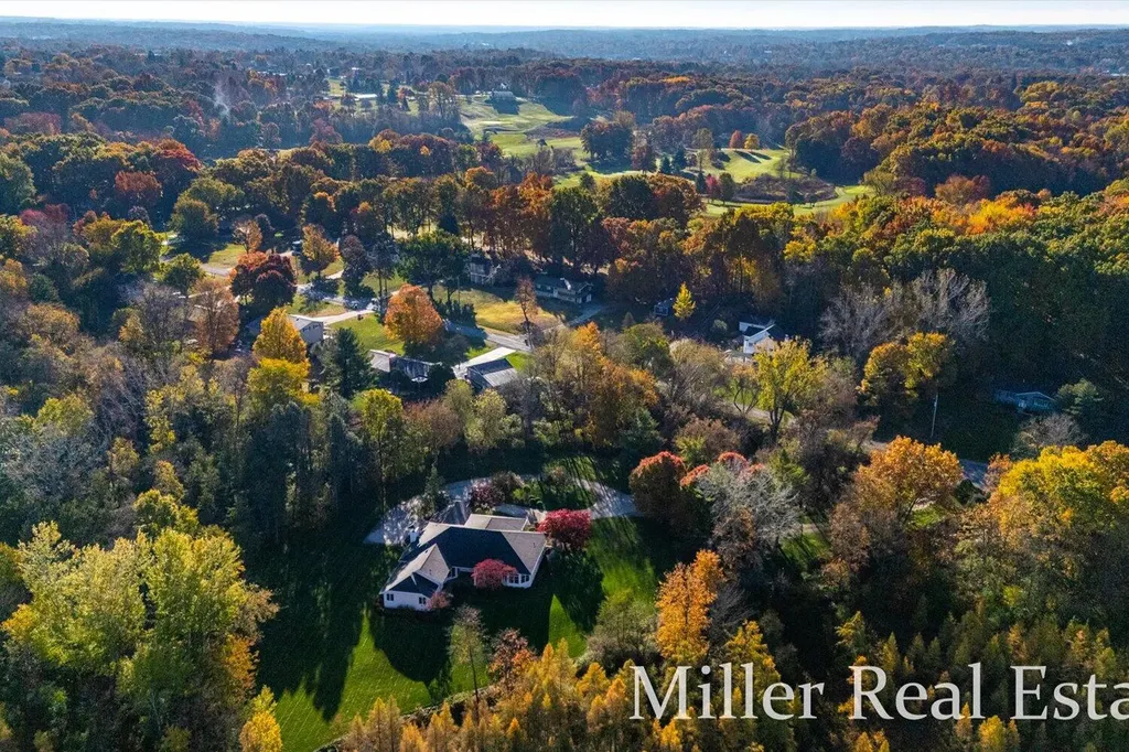 660 Indian Hills Drive Hastings Charter Township MI 49058