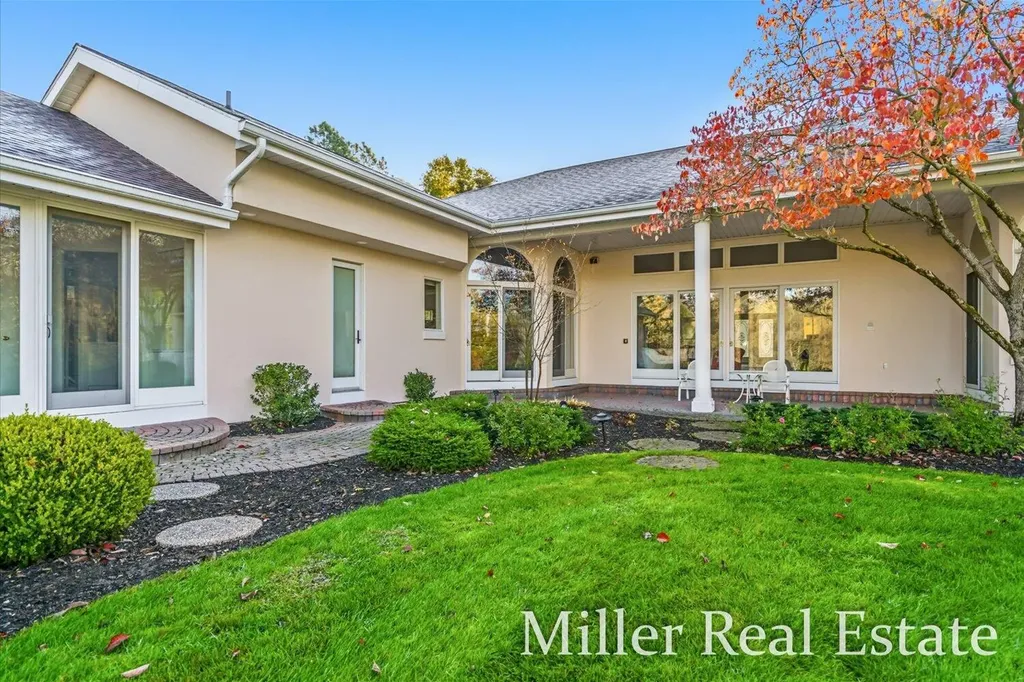 660 Indian Hills Drive Hastings Charter Township MI 49058