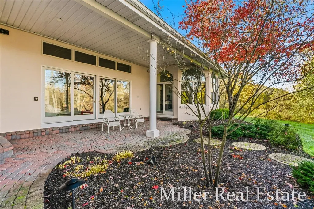 660 Indian Hills Drive Hastings Charter Township MI 49058