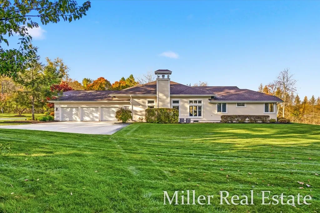 660 Indian Hills Drive Hastings Charter Township MI 49058