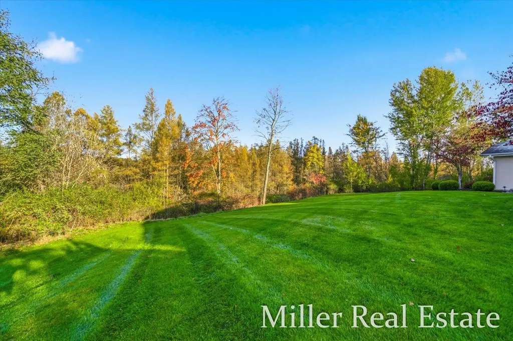 660 Indian Hills Drive Hastings Charter Township MI 49058