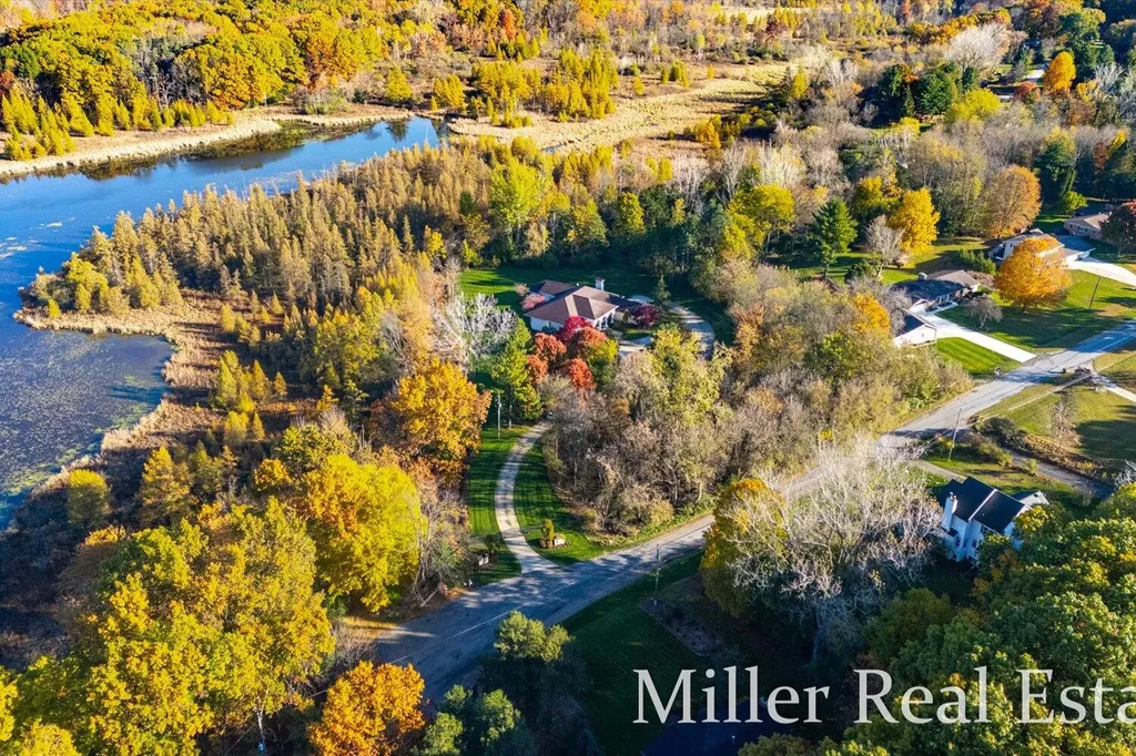 660 Indian Hills Drive Hastings Charter Township MI 49058