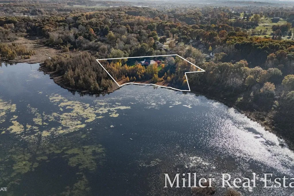 660 Indian Hills Drive Hastings Charter Township MI 49058