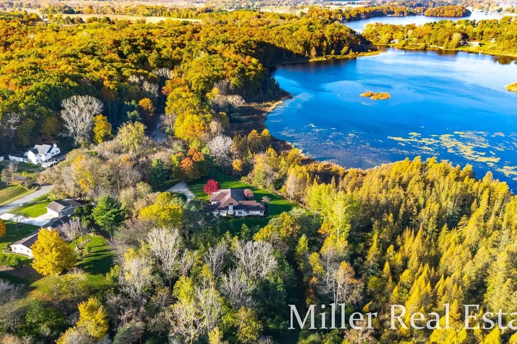 660 Indian Hills Drive Hastings Charter Township MI 49058