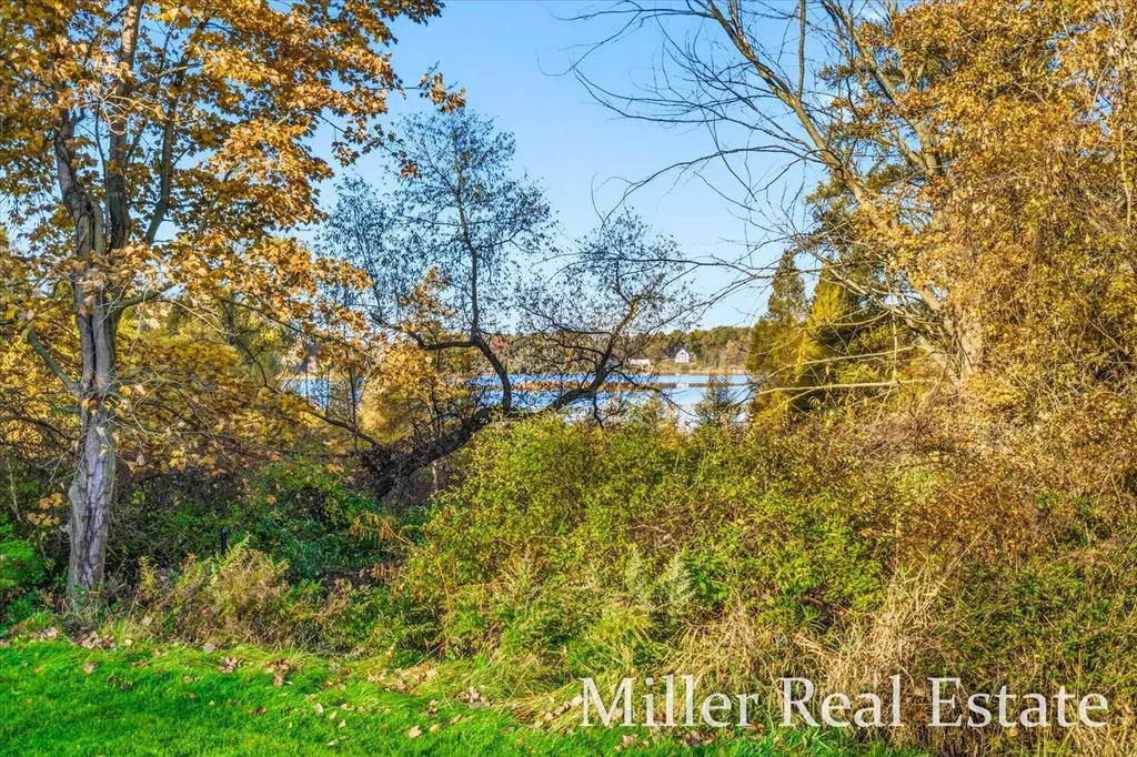660 Indian Hills Drive Hastings Charter Township MI 49058