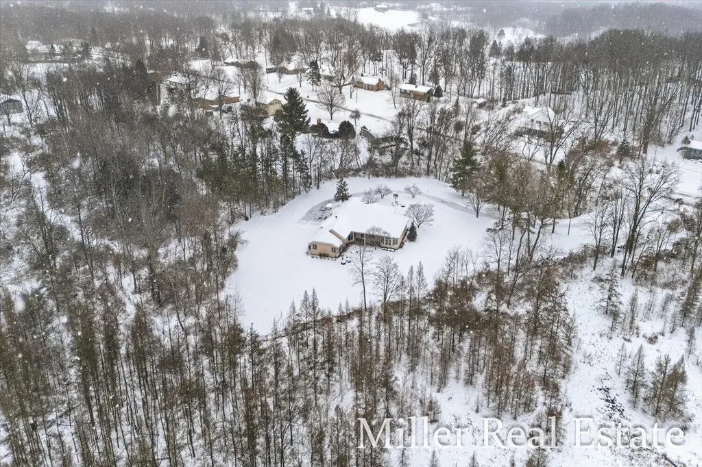 660 Indian Hills Drive Hastings Charter Township MI 49058