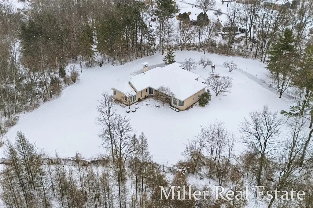 660 Indian Hills Drive Hastings Charter Township MI 49058