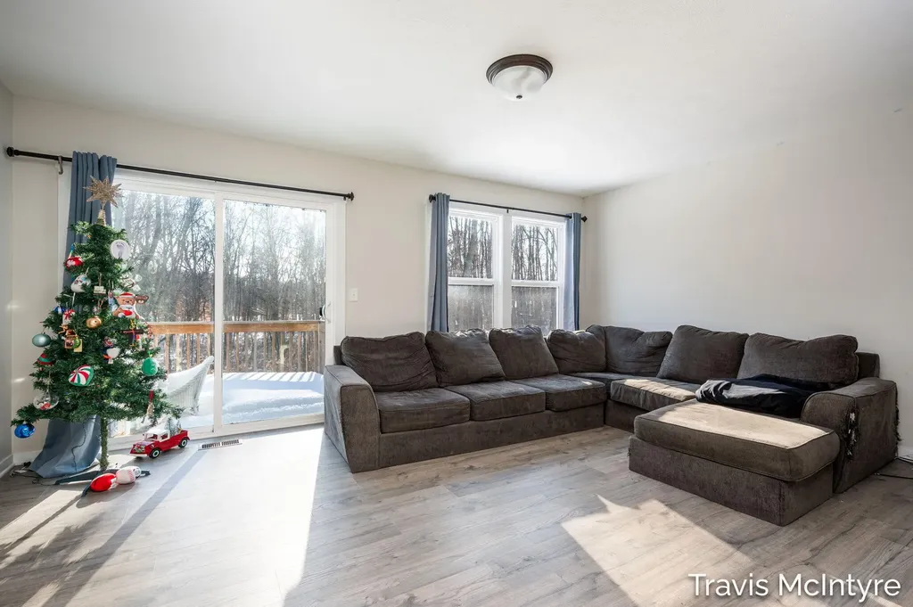 446 Windchime Drive NE Plainfield Charter Township MI 49321