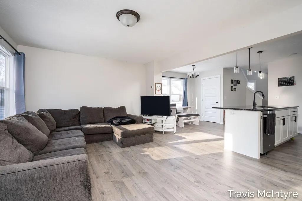 446 Windchime Drive NE Plainfield Charter Township MI 49321