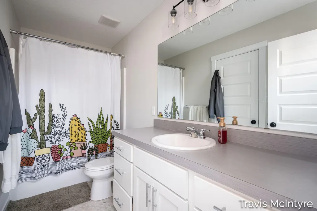 446 Windchime Drive NE Plainfield Charter Township MI 49321