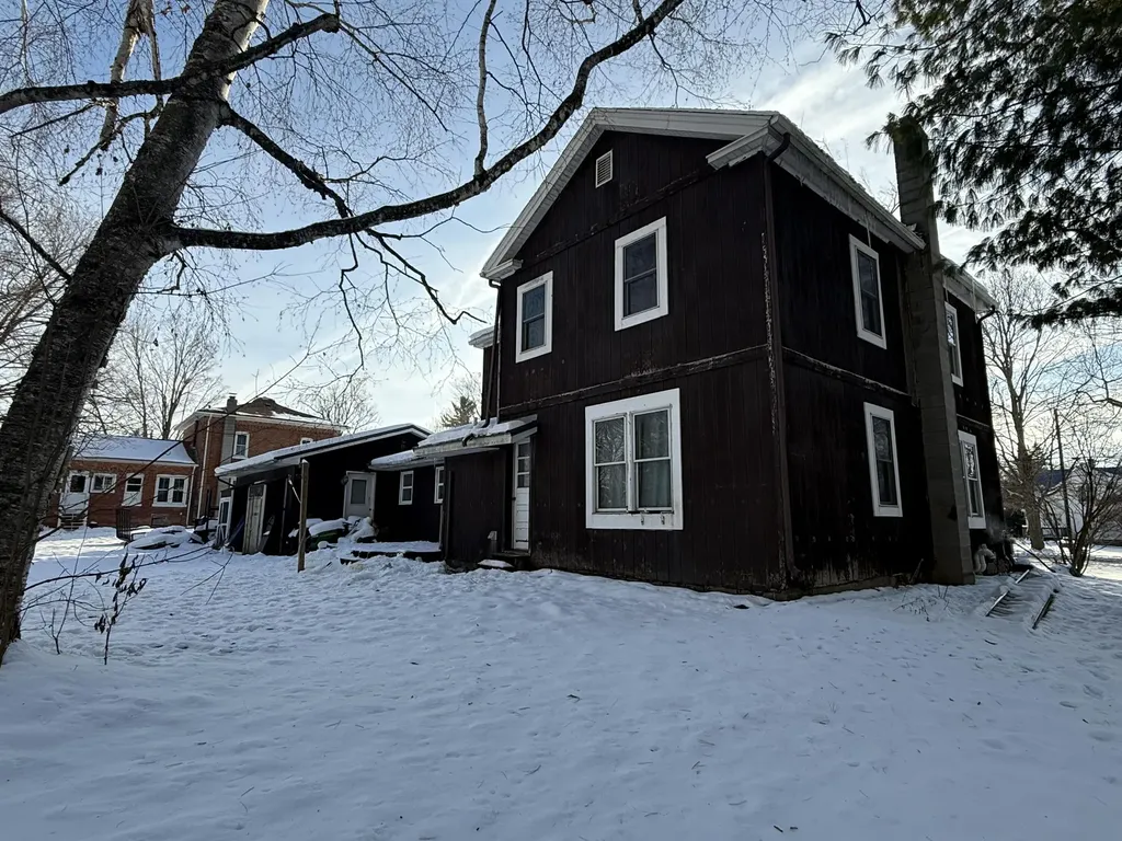 236 W Main Street Vermontville Village MI 49096