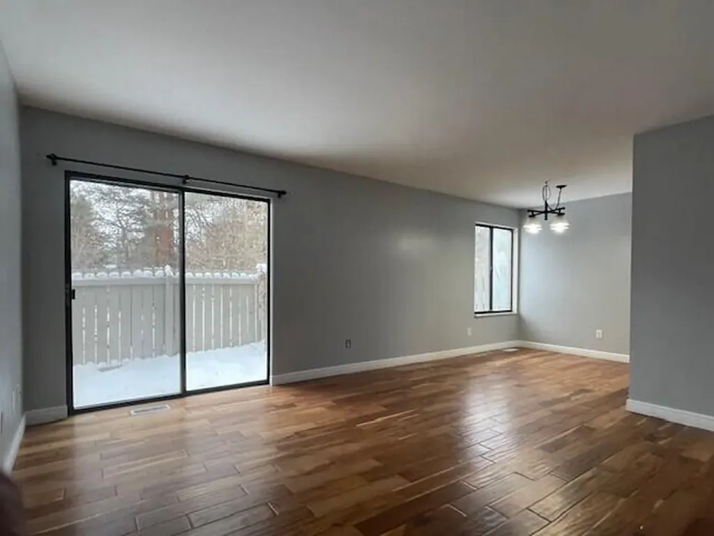 3005 Chapshire Drive SE Cascade Charter Township MI 49546