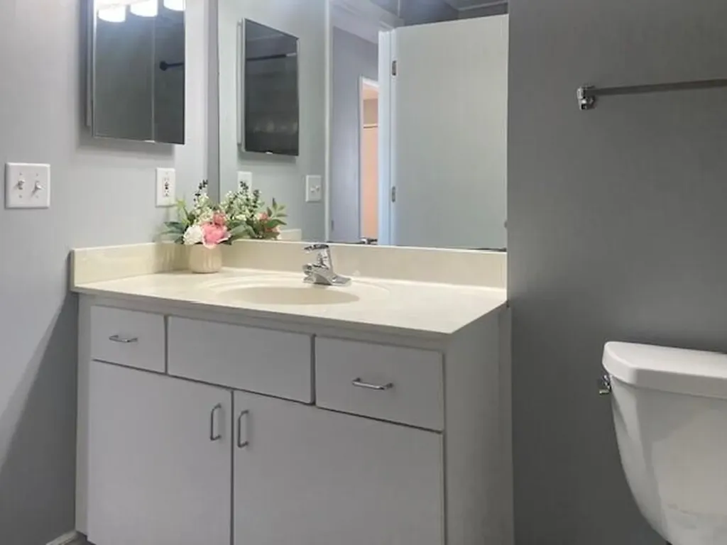3005 Chapshire Drive SE Cascade Charter Township MI 49546