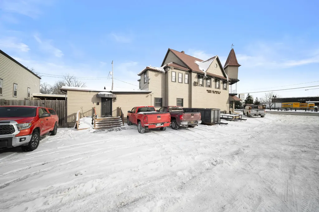3955 W River Drive NE Plainfield Charter Township MI 49321