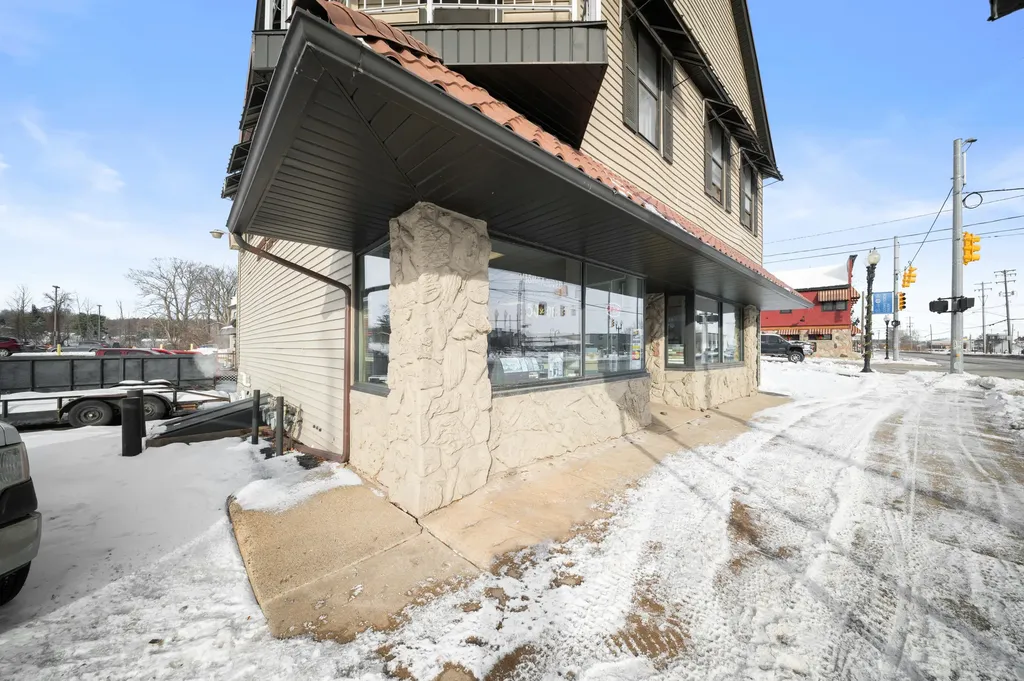 3955 W River Drive NE Plainfield Charter Township MI 49321