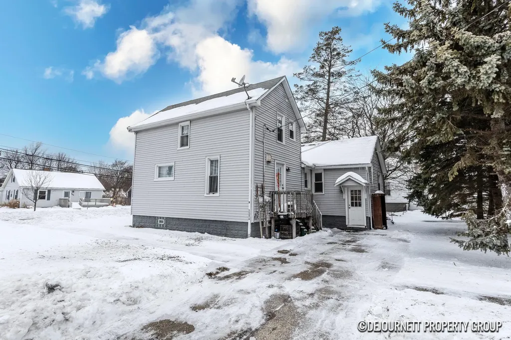 710 Verhoeks Street Grand Haven City MI 49417