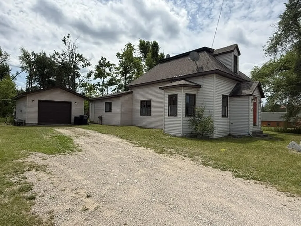 1984 E Miller Road Comins Township MI 48621