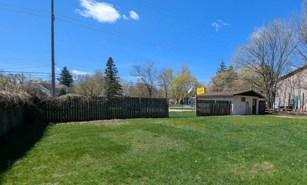 3345 Remembrance Road NW Walker City MI 49534