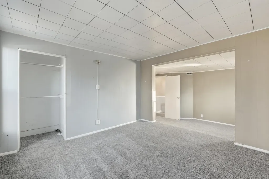 914 Fulton Street W Grand Rapids City MI 49504