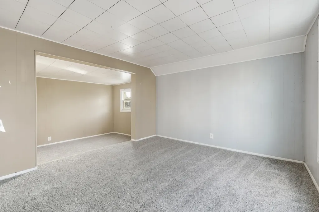 914 Fulton Street W Grand Rapids City MI 49504