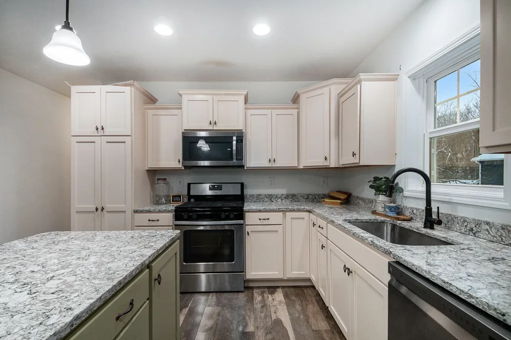 7177 Longview Court Hope Township MI 49046