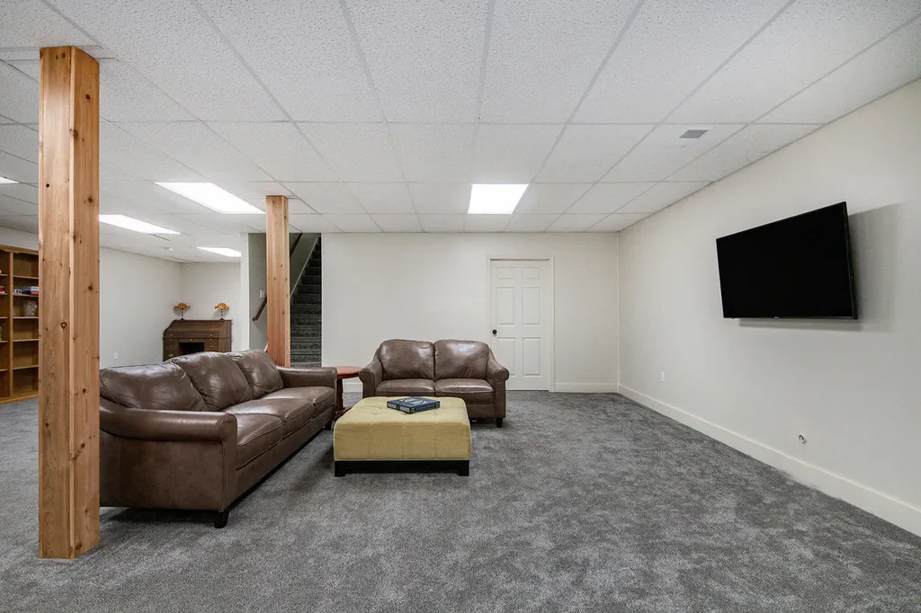 7177 Longview Court Hope Township MI 49046