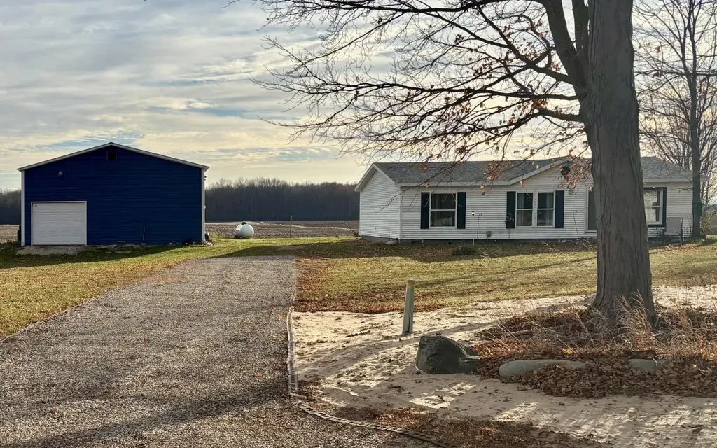 1518 E Tupper Lake Road Sebewa Township MI 48849