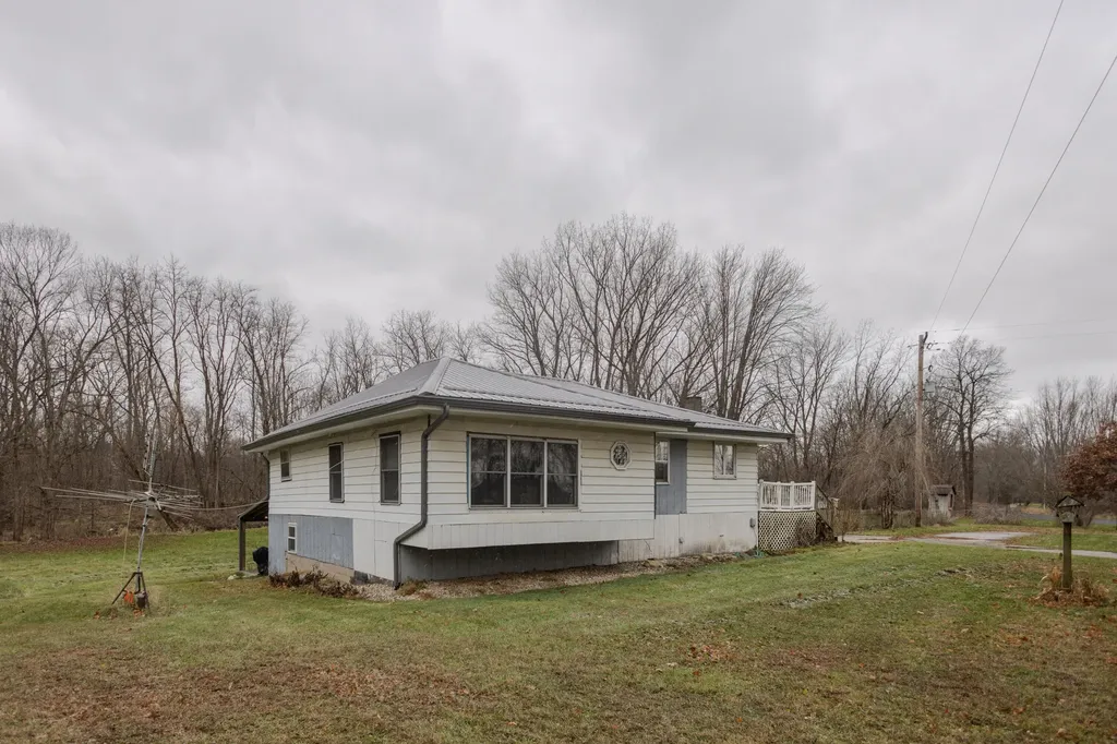 11102 S 34th Street Brady Township MI 49097