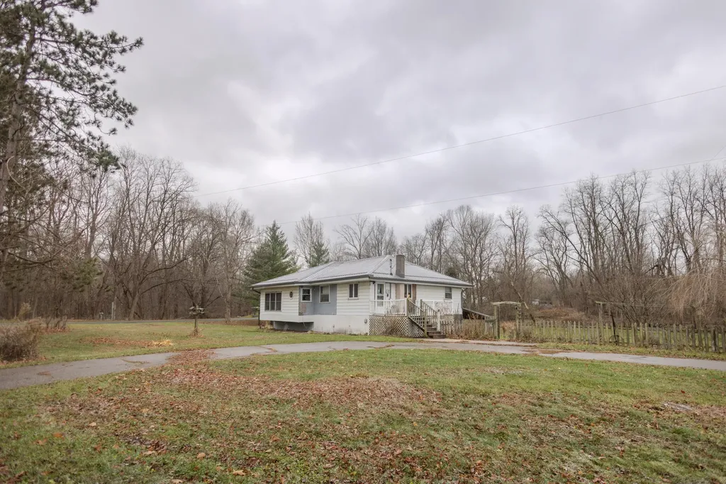 11102 S 34th Street Brady Township MI 49097