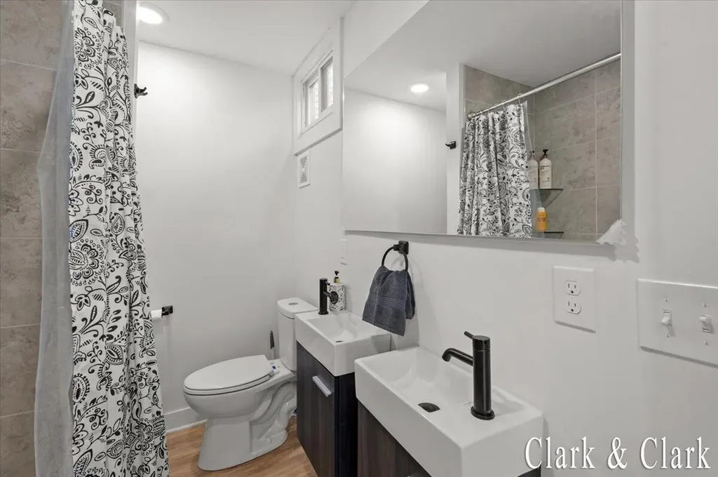 536 E Bond Street Hastings City MI 49058