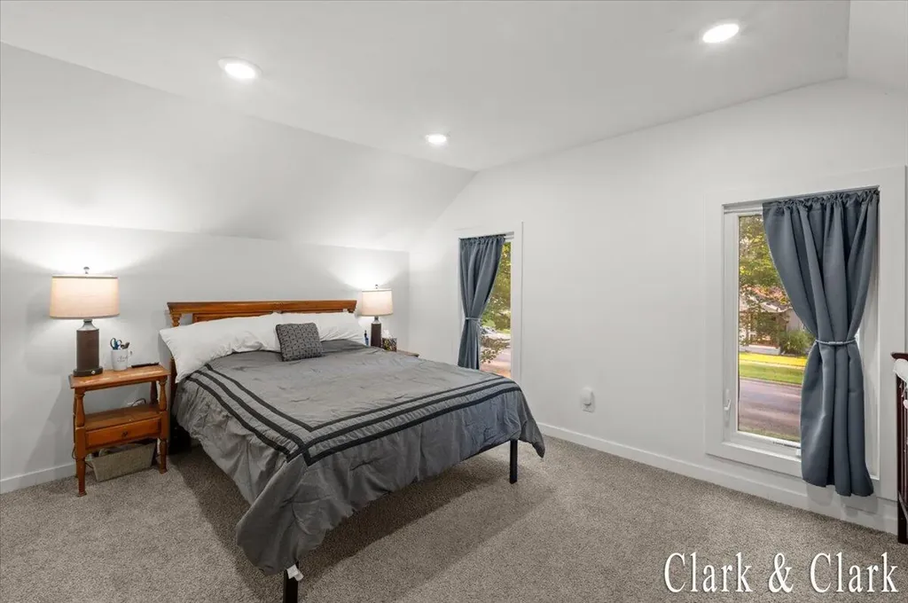 536 E Bond Street Hastings City MI 49058