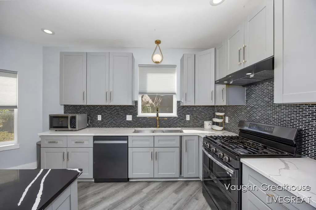 2905 Woodside Avenue SE Grand Rapids City MI 49508