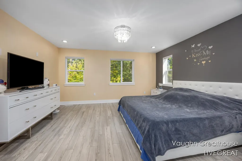 2905 Woodside Avenue SE Grand Rapids City MI 49508