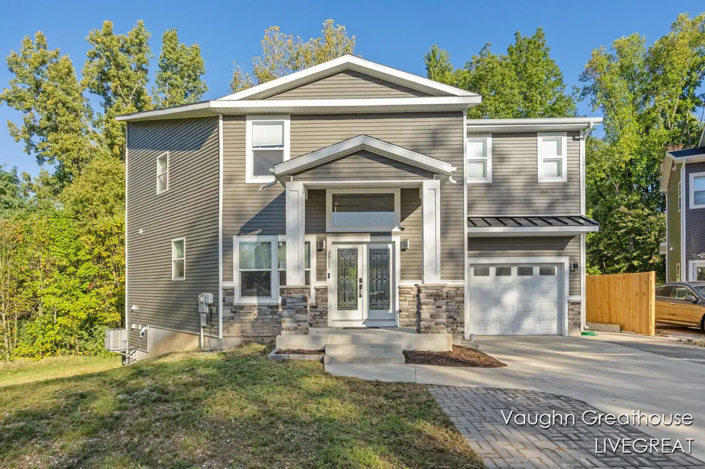 2905 Woodside Avenue SE Grand Rapids City MI 49508