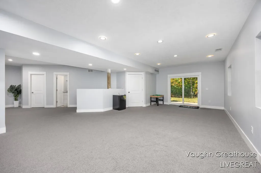 2905 Woodside Avenue SE Grand Rapids City MI 49508